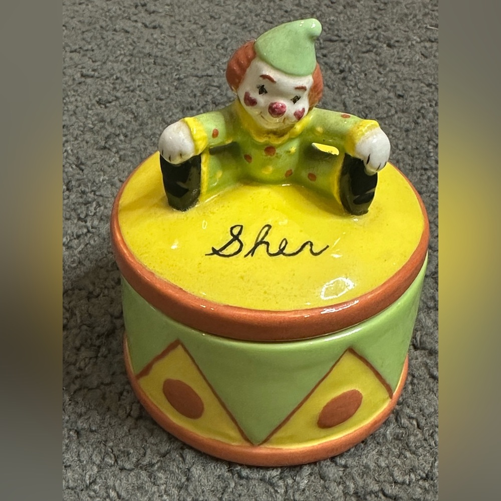 Vintage Round Clown Yellow Green Sher Trinket Box 5” Tall
